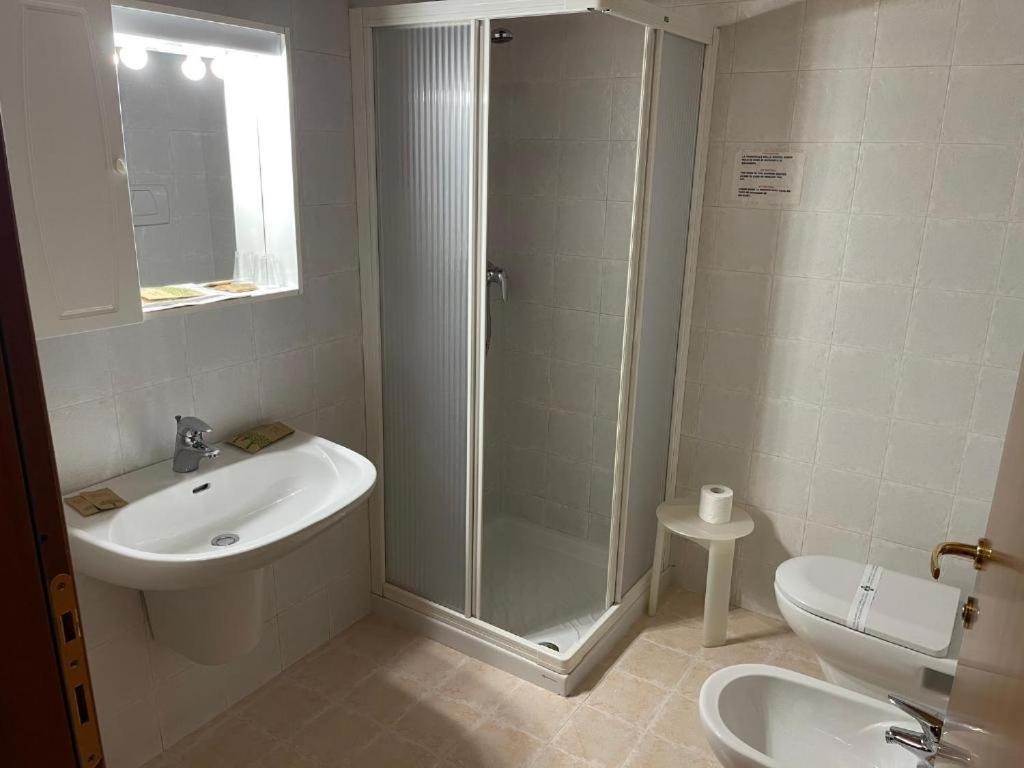 Hotel Al Bosco Sona Bagian luar foto