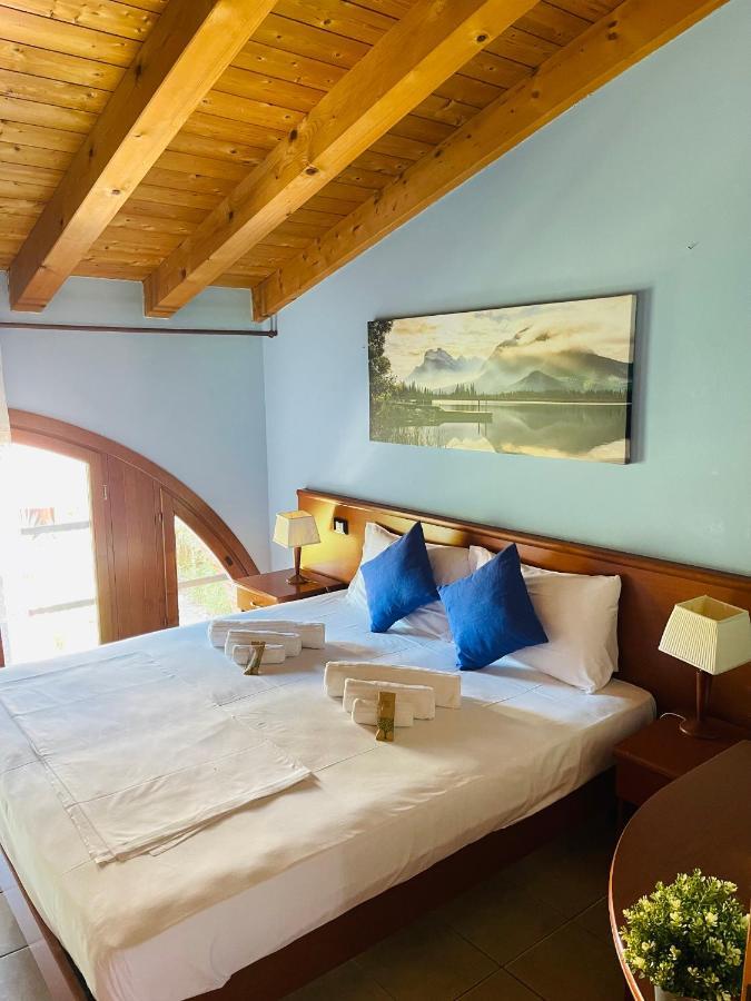 Hotel Al Bosco Sona Bagian luar foto