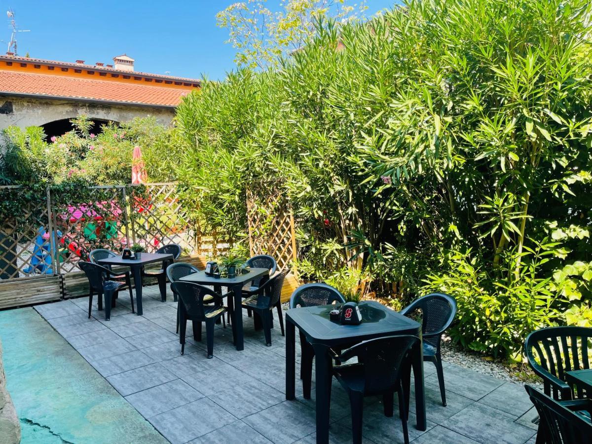 Hotel Al Bosco Sona Bagian luar foto