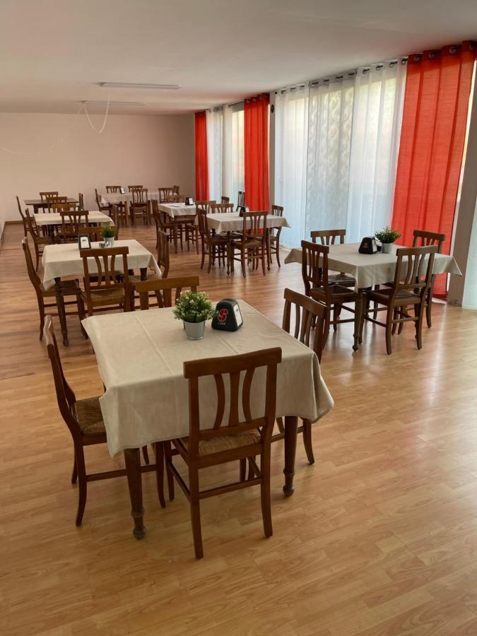 Hotel Al Bosco Sona Bagian luar foto